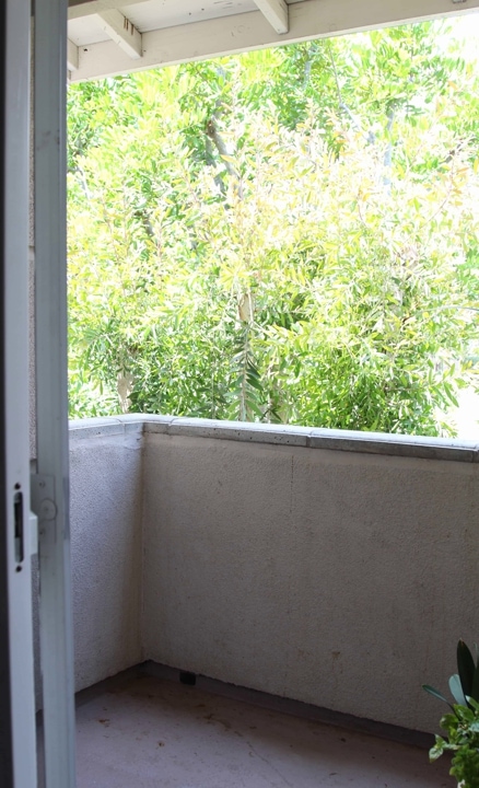 Простейшая переделка балкона из бросовых материалов Простейшая переделка балкона из бросовых материалов домашний очаг,интерьер,ремонт,рукоделие,своими руками