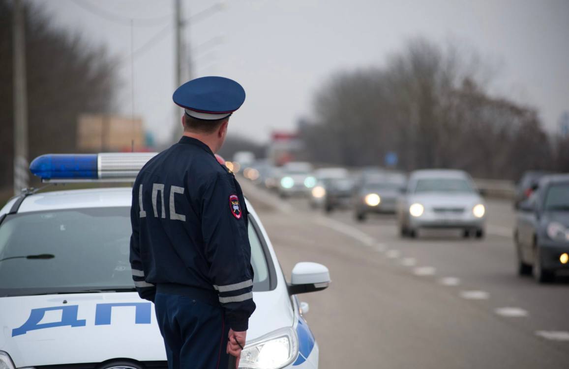 Жителя Москвы поймали в Анапе с поддельным удостоверением полицейского