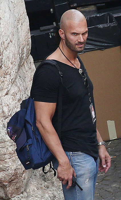 Как выглядят охранники звезд актриса,заморские звезды,певица,шоу,шоубиz,шоубиз