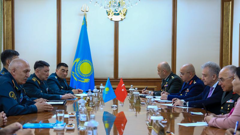 Турция перевооружает Казахстан и втягивает в орбиту НАТО геополитика