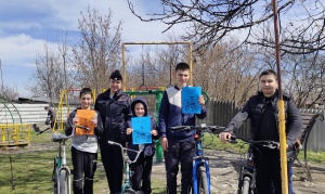 В Северной Осетии сотрудники Госавтоинспекции Ардонского района организовали профилактическое мероприятие «Яркий велосипед»