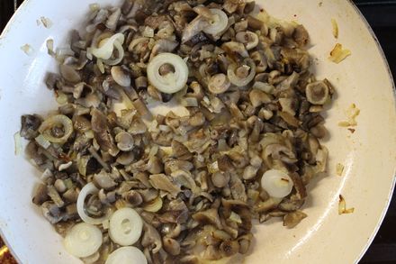 Нежный грибной террин грибы, можно, минут, смесь, сковороду, сливками, немного, тарелку, мелко, перекладываем, режем, свежие, добавляем, Перемешиваем, более, однородная, масса, получилась, получившуюся, вилкой