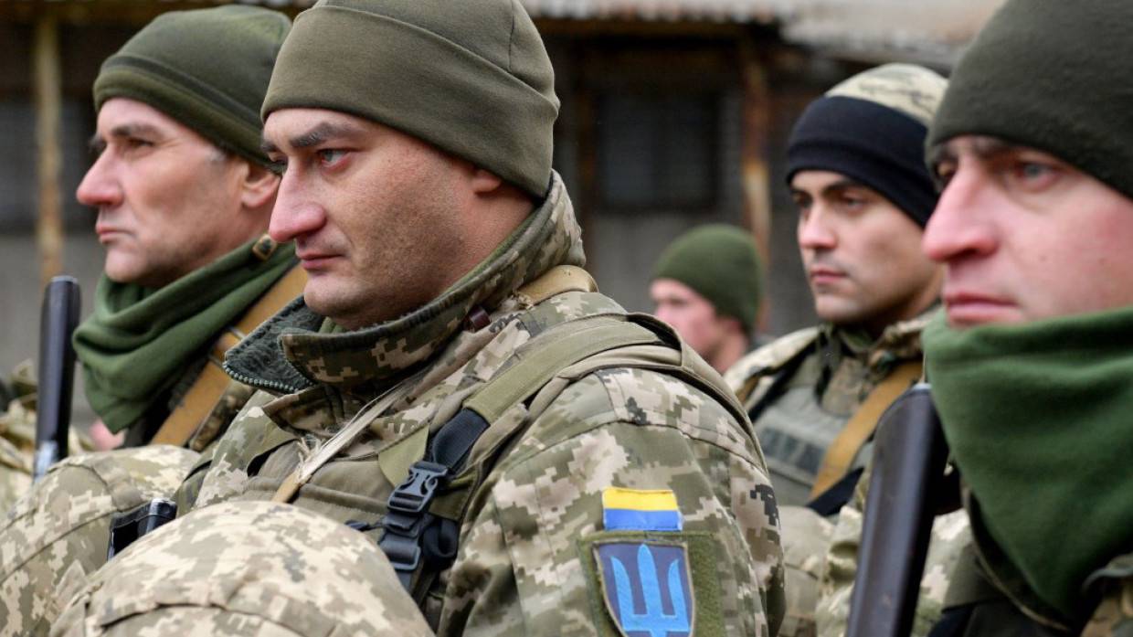Ополченец из ДНР опроверг утверждения киевских пропагандистов о высоком боевом духе солдат ВСУ Армия