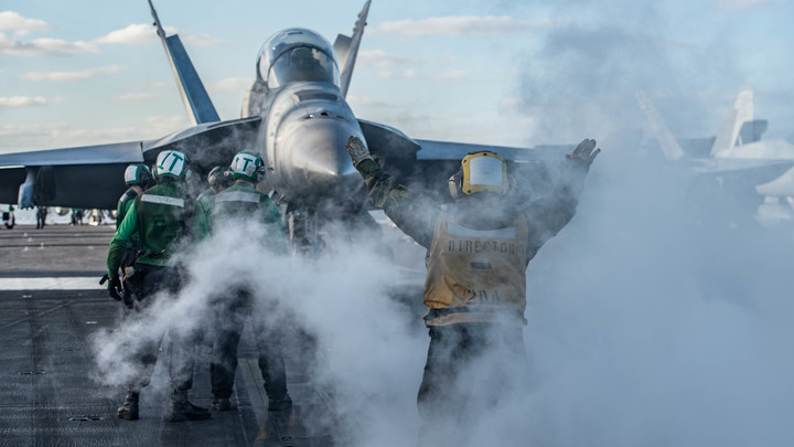 Хулиганы атаковали и Шойгу, и Путина, и Медведева. Баранец об игрищах и провокациях НАТО