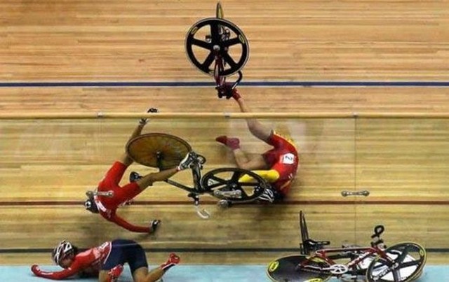 Падения с велосипеда (40 фото)