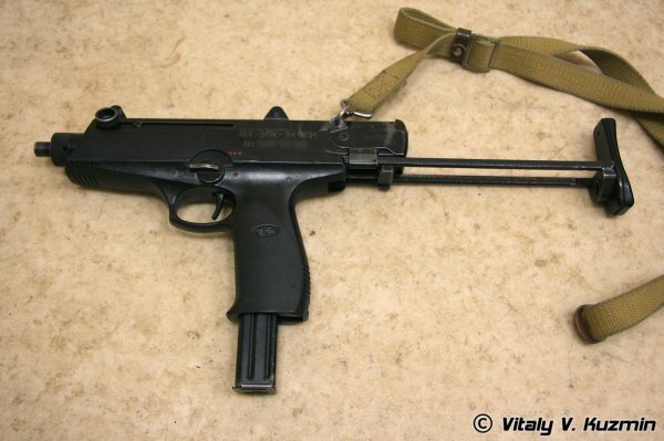 Пистолет-пулемет АЕК-919К Каштан с выдвинутым прикладом