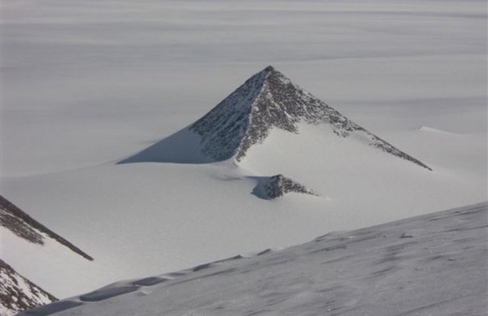 Сенсационная находка: древние пирамиды Антарктиды 