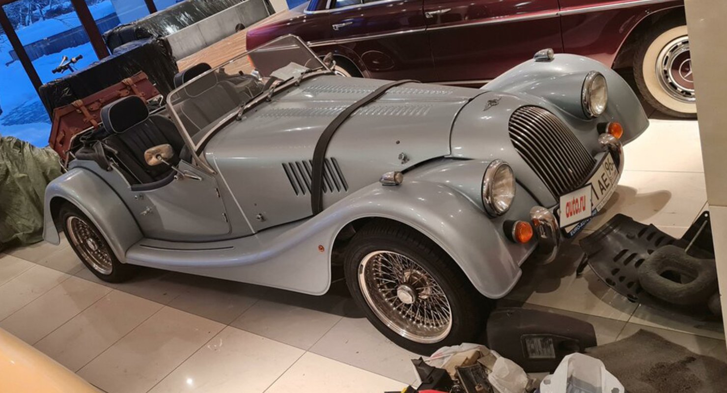 В РФ выставили на продажу редкий британский спорткар Morgan Roadster за 15 млн рублей