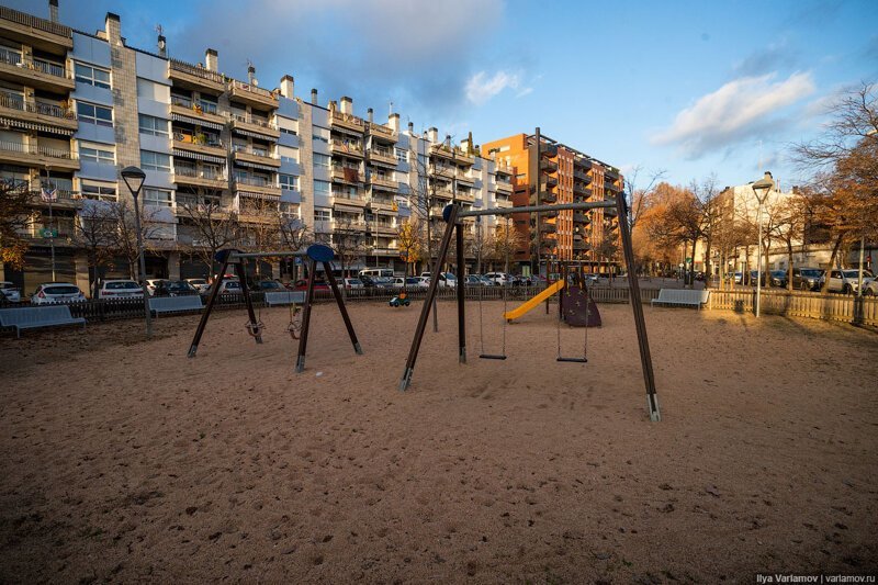 Как должен выглядеть городок для туристов Городская среда, архитектура, жирона, испания, каталония, урбанистика