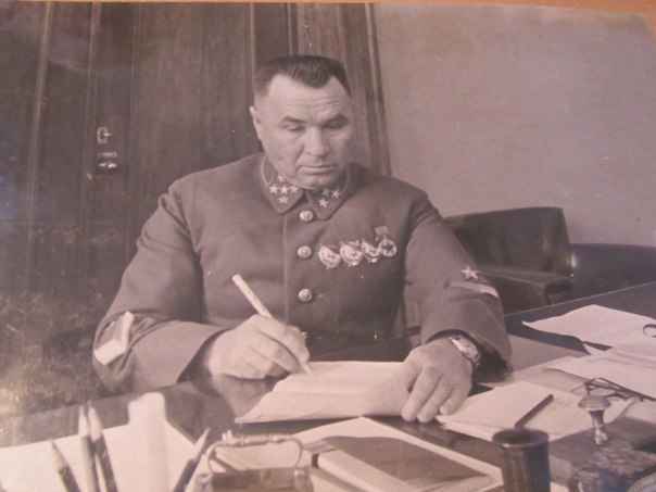 Как генерал Апанасенко прилюдно обматерил Сталина и чем всё это закончилось 