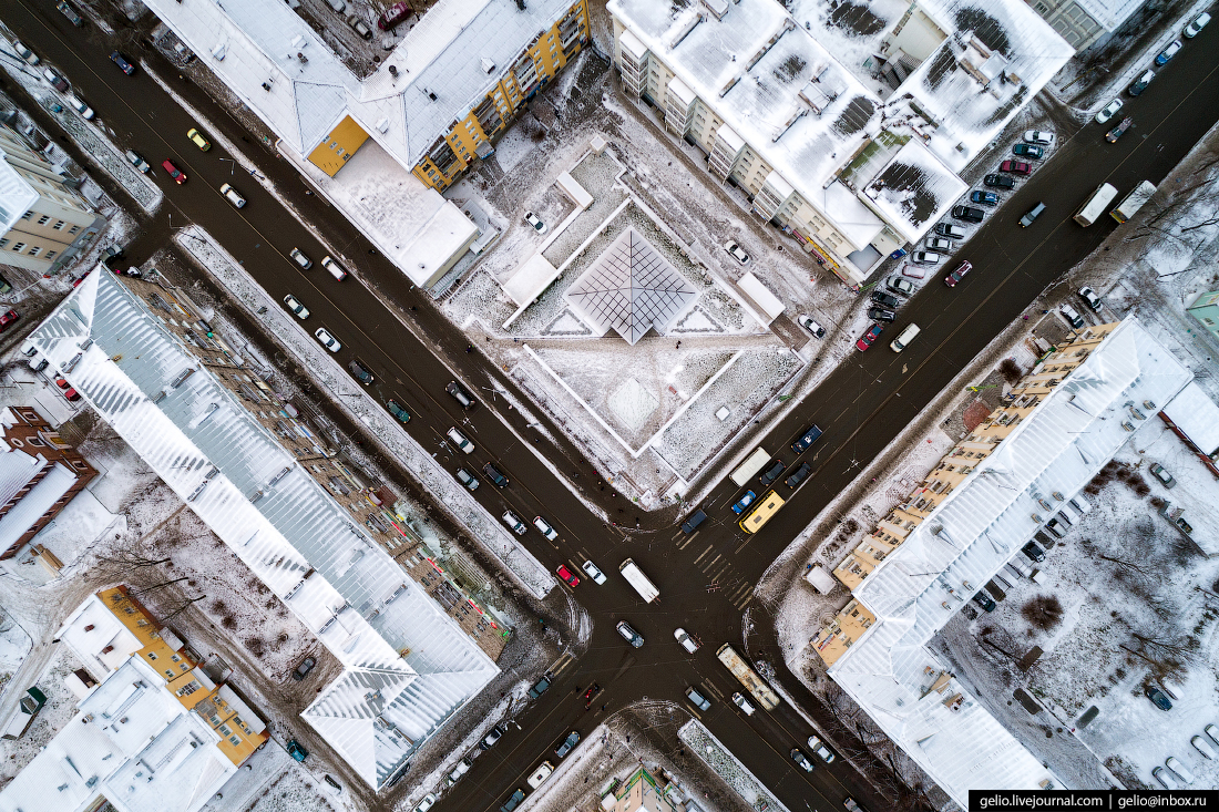 Петрозаводск с высоты, тц пирамида