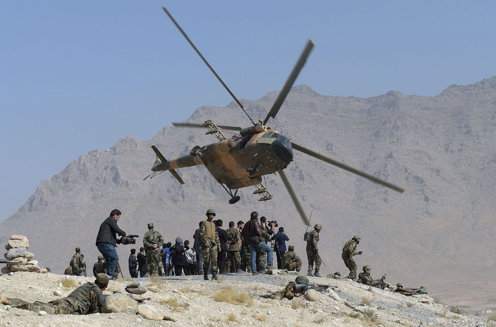 Вертолет Ми-17 афганской авиации