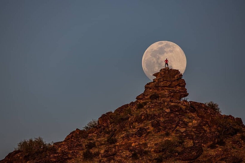 14 великолепных работ фотографа, который охотится за Луной