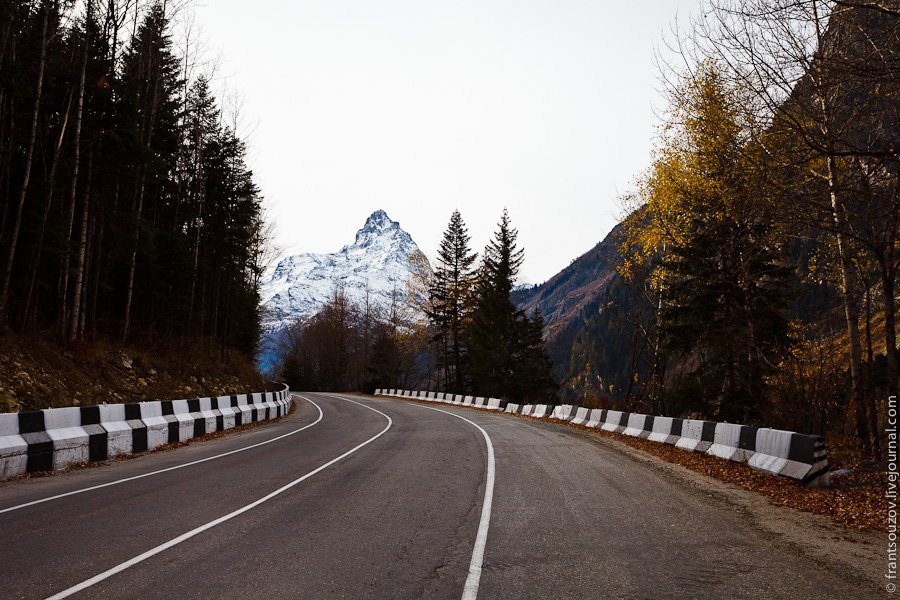 Поездка в Домбай Поездка в Домбай путешествия