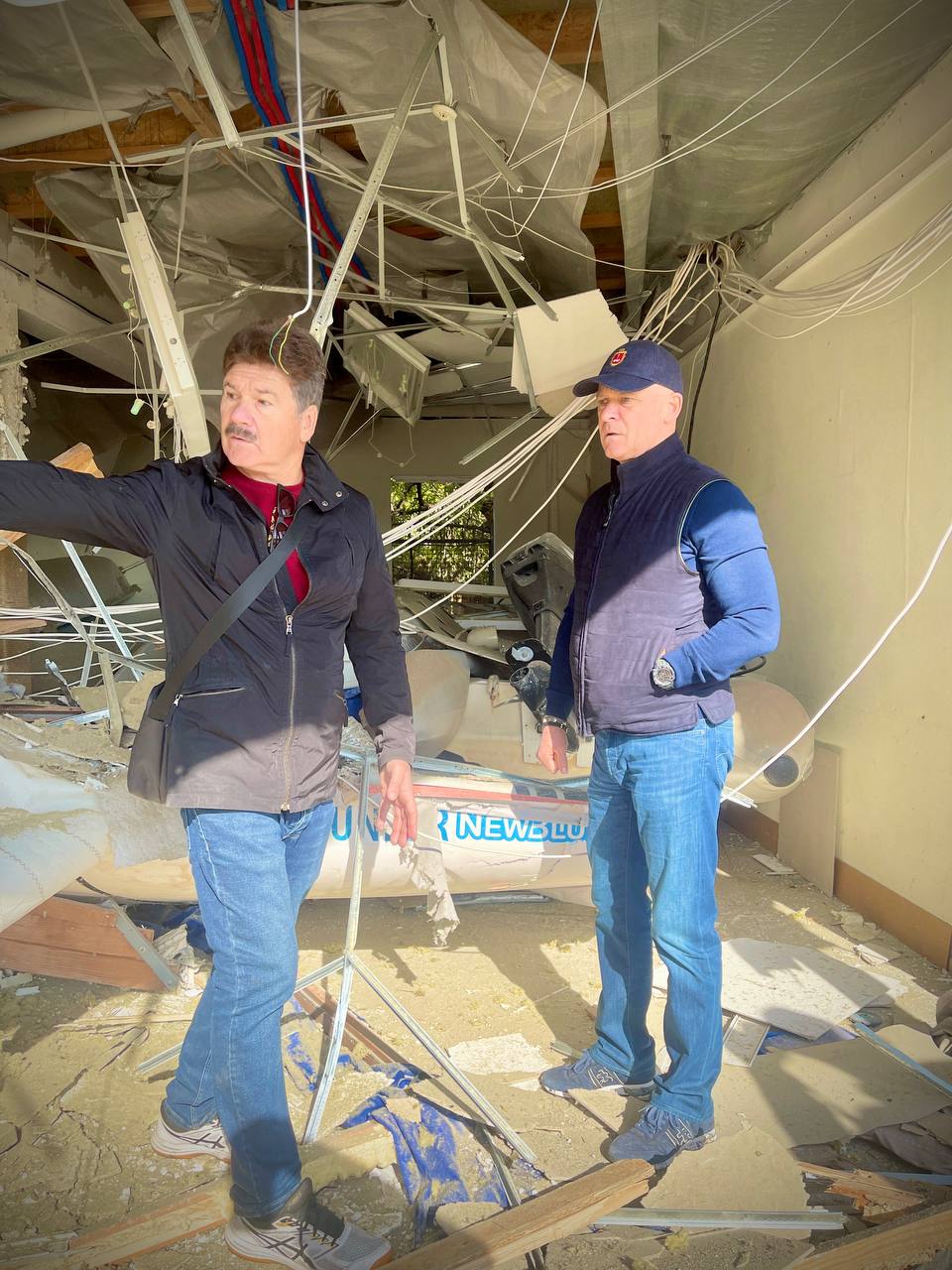 «Геройская» работа ПВО в Одессе: Говорящие руины и спекуляции на детях «Геройская» работа ПВО в Одессе: Говорящие руины и спекуляции на детях украина