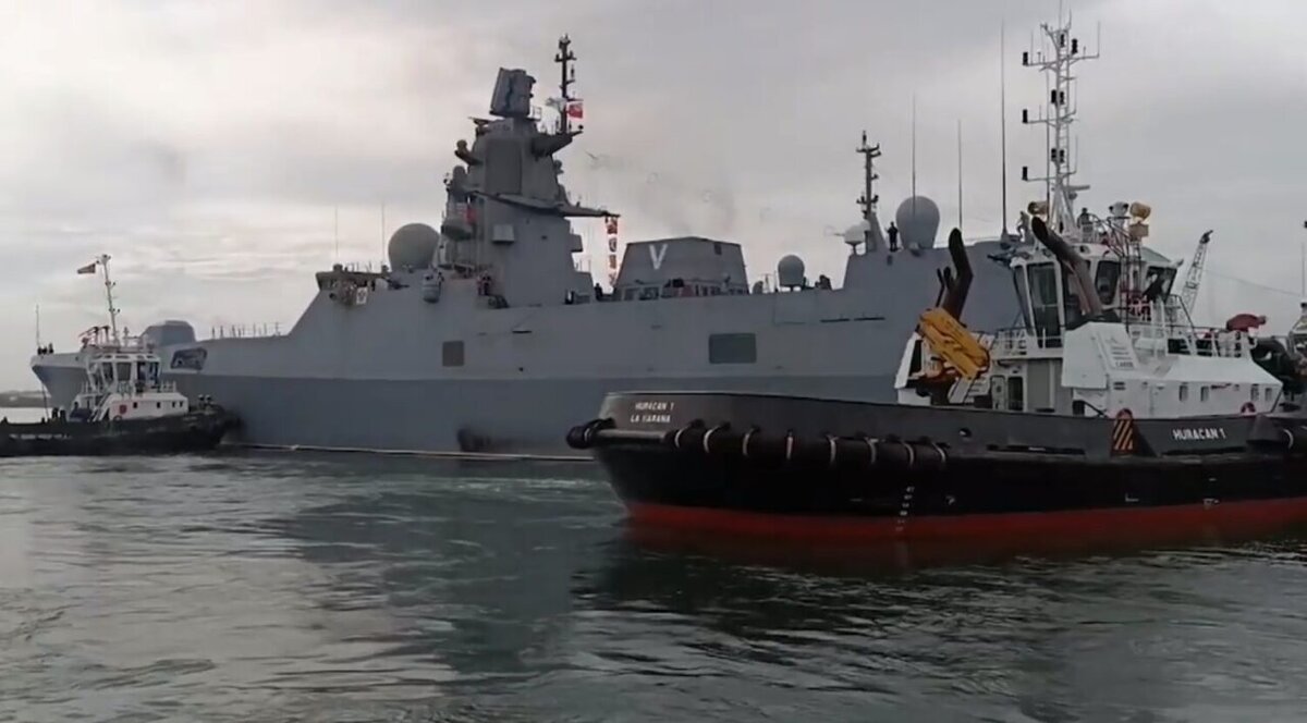 Корабли Северного флота ВМФ России прибыли в порт Гаваны после завершения учений по применению высокоточного ракетного оружия, сообщили в Министерстве обороны России в среду.