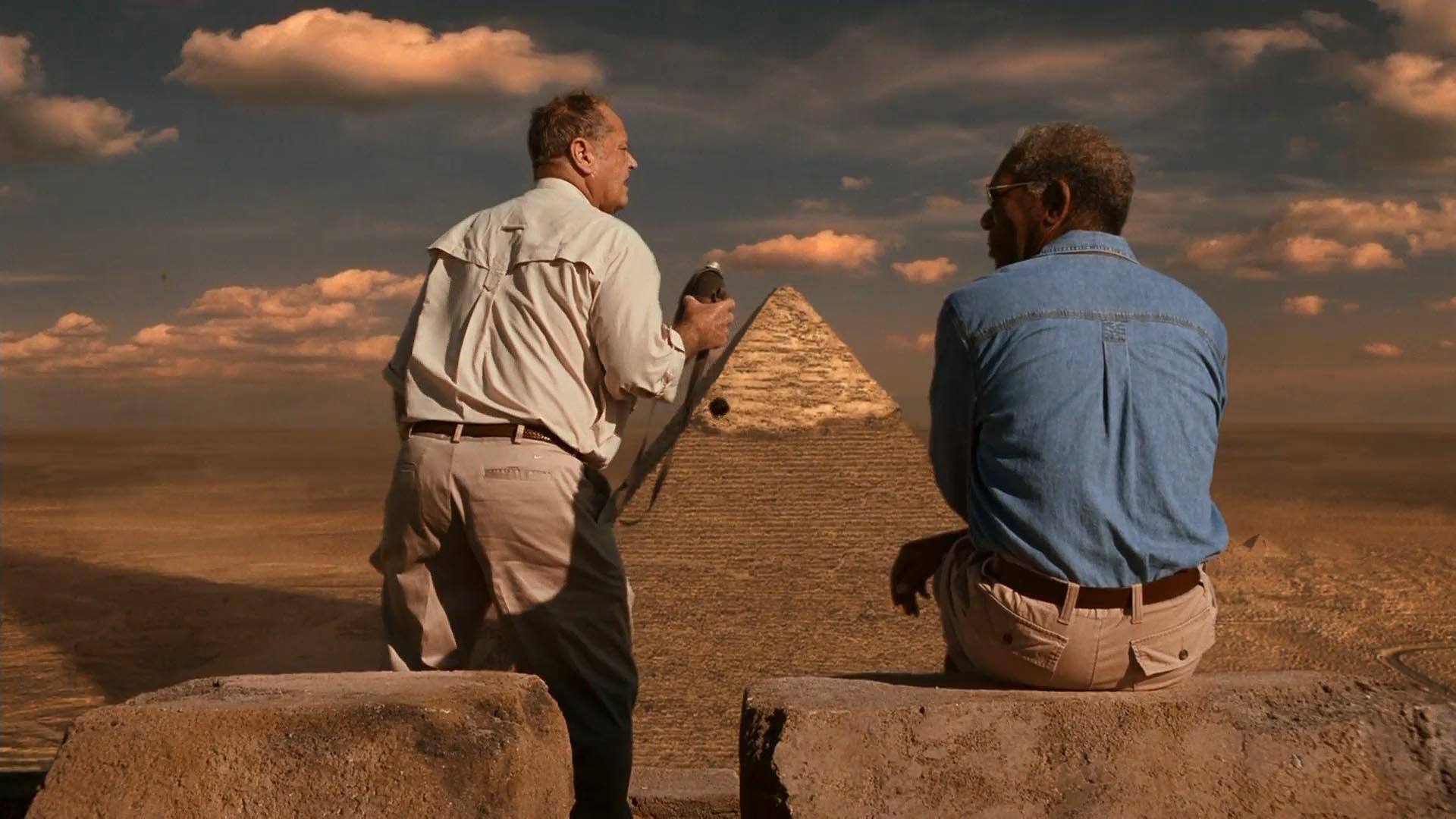 Чем заняться на вершине Великой пирамиды? Чем заняться на вершине Великой пирамиды? заграница,туризм,турист