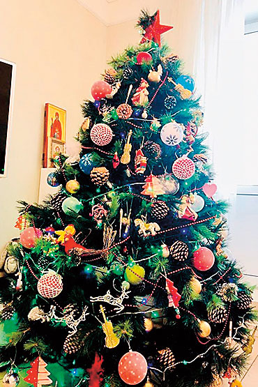 Какие елки ставят звезды дома: 100 красочных фото также, ВолочковаАнастасия, звезды, всегда, новогодние, декор, новогодних, селебрити, украшения, Водянова, чтобы, посмотрите, Елены, может, наряжать, новогодней, стоит, вместе, Меладзе, украшают