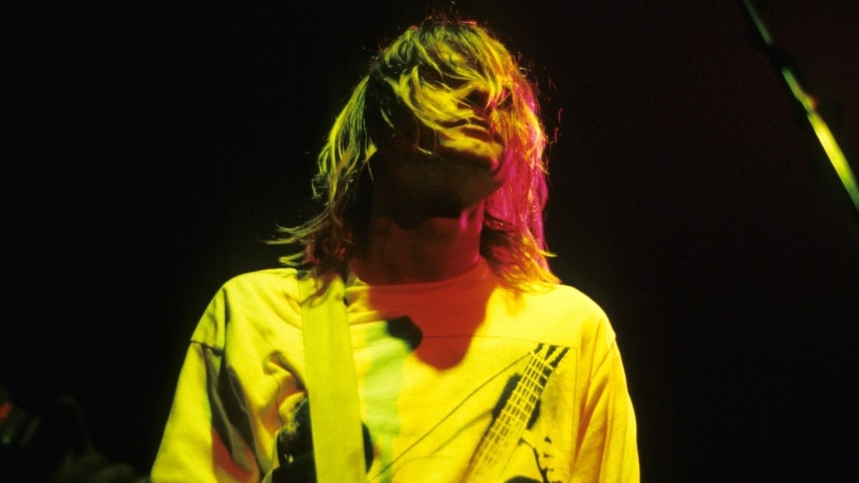 Вдова фронтмена Nirvana связала хит Smells like teen spirit с его смертью Шоу-бизнес