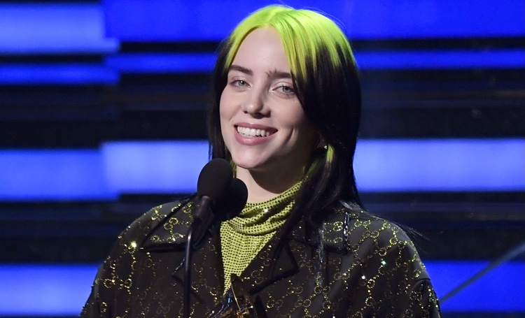 Билли Айлиш запустила музыкальное радио-шоу вместе со своим отцом