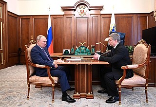 С временно исполняющим обязанности губернатора Ульяновской области Алексеем Русских.