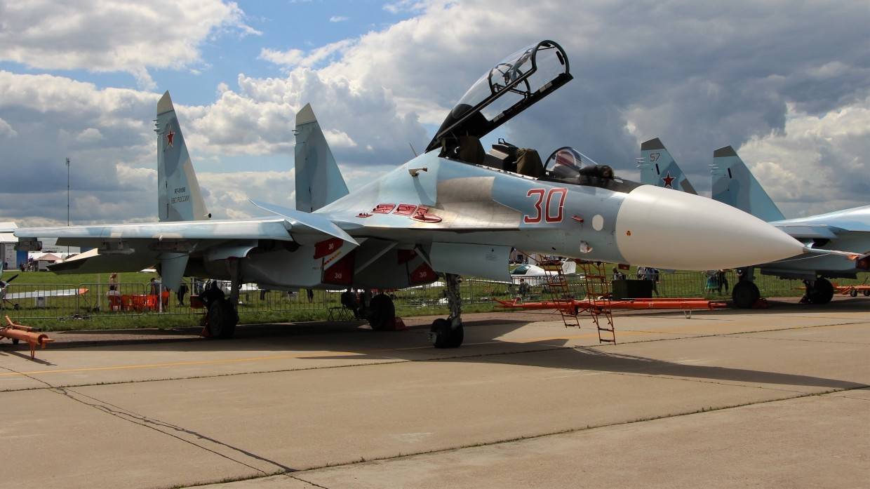 Читатели Traffic News восхитились российским истребителем Су-30СМ2 Армия