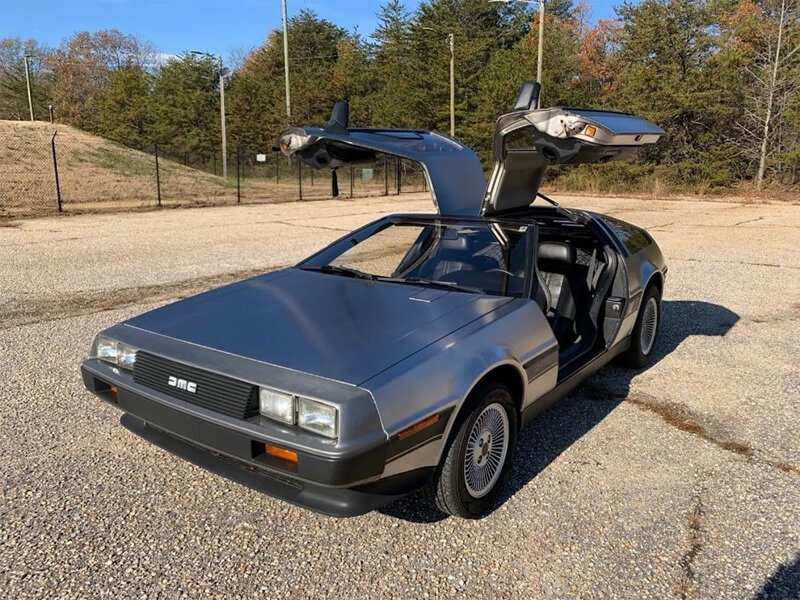 Автомобиль эпохи: легендарные и нестареющие DeLorean DMC-12 delorean dmc-12, авто, автомобили, автомобиль, машина, назад в будущее, фильм, фото