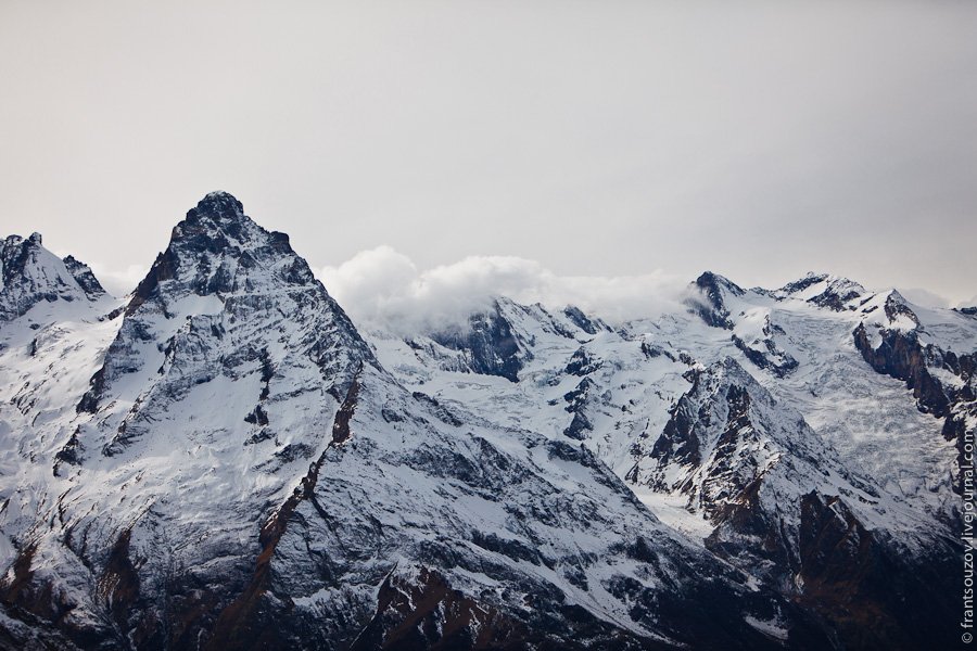 Поездка в Домбай Поездка в Домбай путешествия