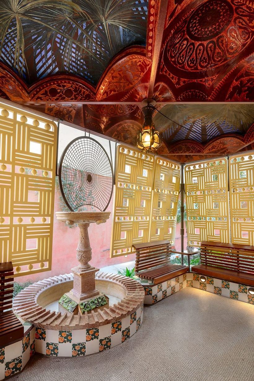 Великолепное творение Гауди — дом Висенс в мельчайших деталях 