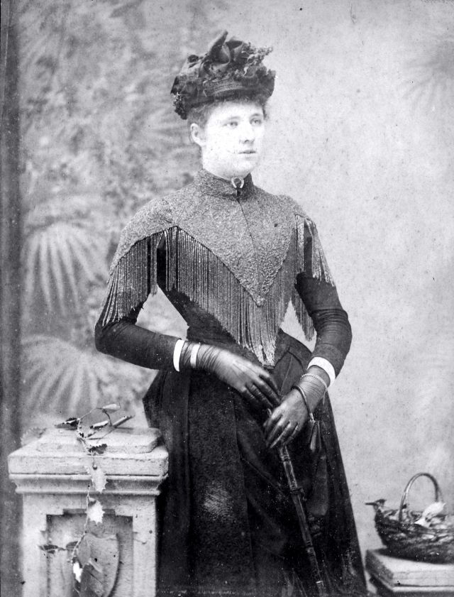 Victorian Women in the 19th Century (34).jpg