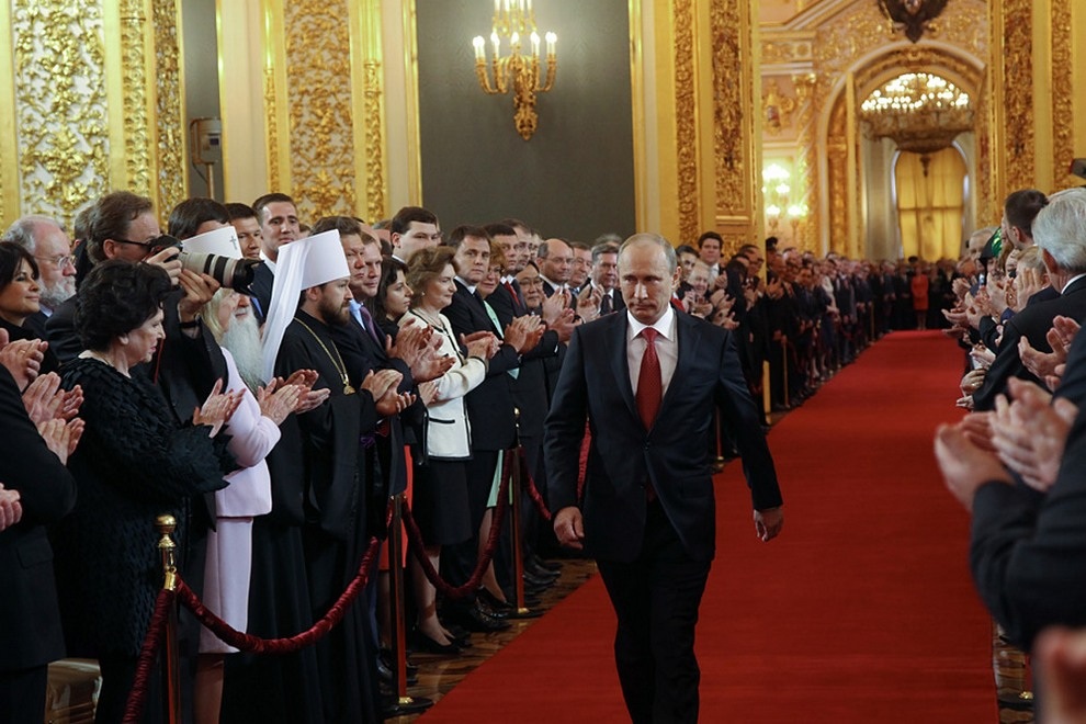 Анатомия предательства элиты и план Путина