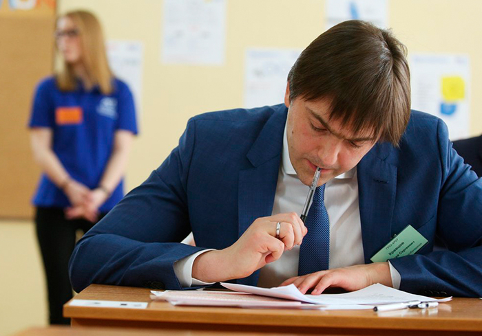 Олигархи убедили чиновников: Олигархи убедили чиновников: