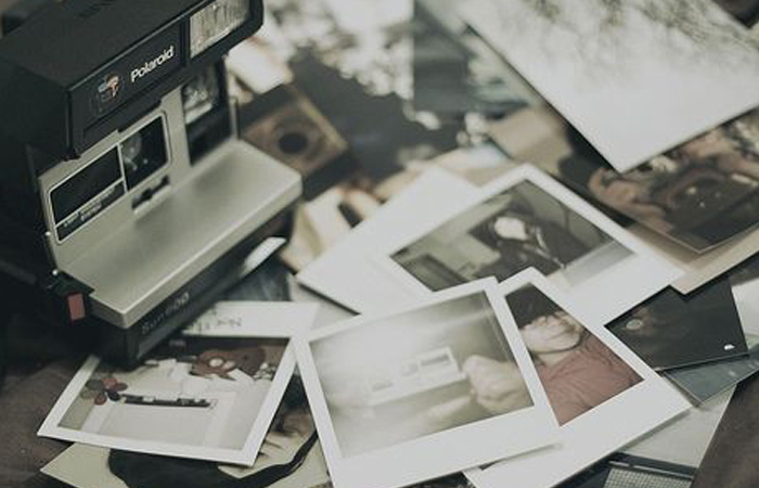 Запах от карточек Полароида обожали его фотолюбители/ фото: br.pinterest.com 