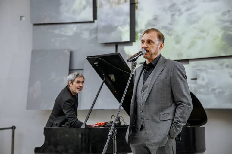 Бархатный голос российского ТВ: Сергей Чонишвили, как сложилась его жизнь Бархатный голос российского ТВ: Сергей Чонишвили, как сложилась его жизнь звезда,наши звезды,Сергей Чонишвили,шоубиz,шоубиз