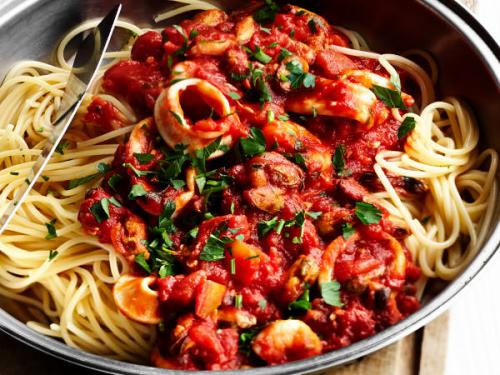 Паста с креветками в томатно-сливочном соусе. Итальянская паста с креветками в сливочном соусе — оригинальный рецепт!