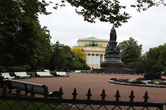 Три петербургских сквера назовут в честь режиссеров