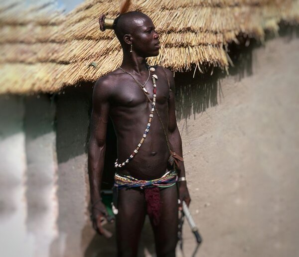 Сомба: элитные стрелки, превращающие людей в зомби