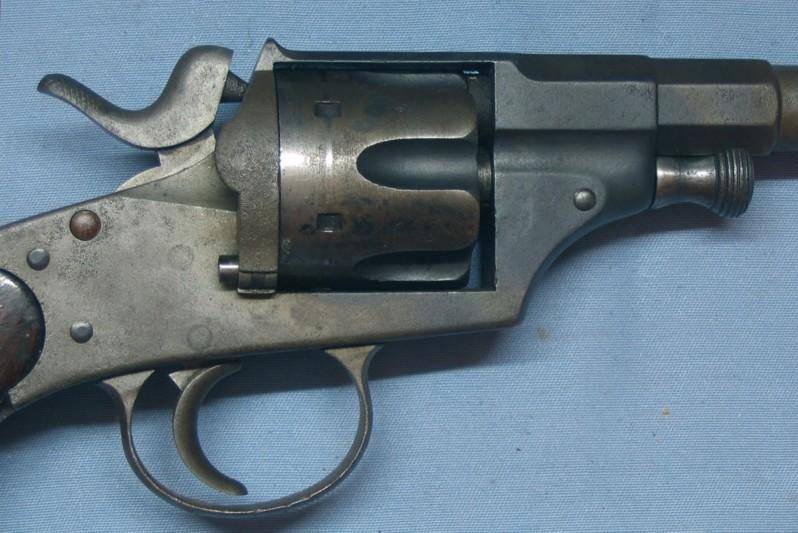 Самый «киношный» военный револьвер оружие