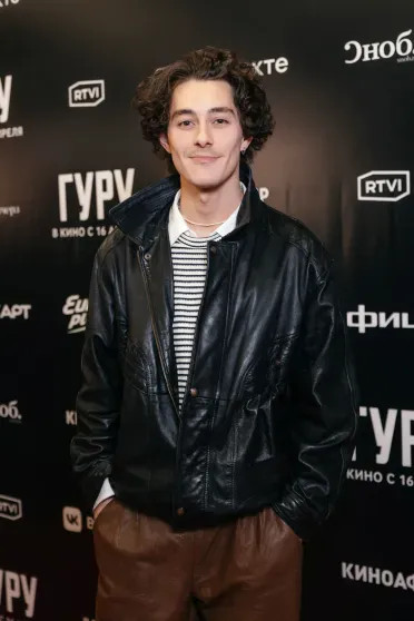 Виктория Лопырёва, Ирина Хакамада, Полина Диброва и Роман Товстик на премьере фильма 