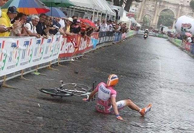 Падения с велосипеда (40 фото)