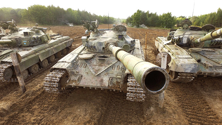 ГОТОВИТСЯ РЕШАЮЩИЙ БОЙ: ОГРОМНАЯ КОЛОННА ТЕХНИКИ ВСУ ИДЁТ В ХЕРСОН