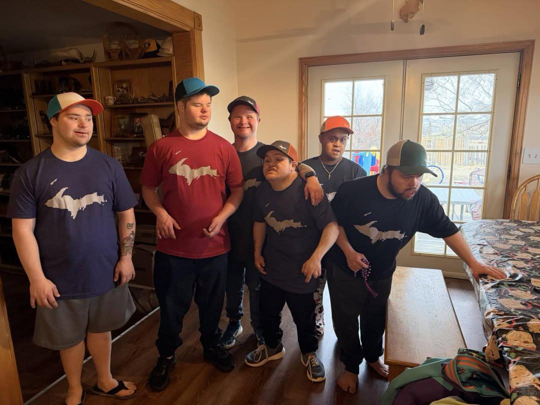 Как живет семья, которая усыновила шестерых детей с синдромом Дауна Шеннон, Энтони, говорит, детей, Шэннон, Дауна, также, никогда, жизнь, всегда, обнаружили, который, может, интервью, чтобы, Троем, Трейси, синдромом, потому, очень