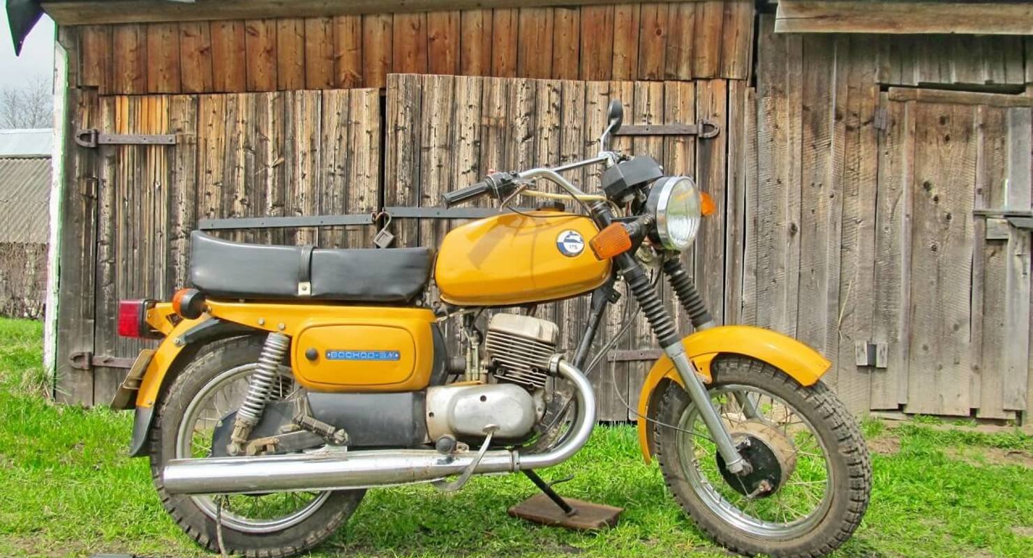 Мотоцикл Восход 3м желтый