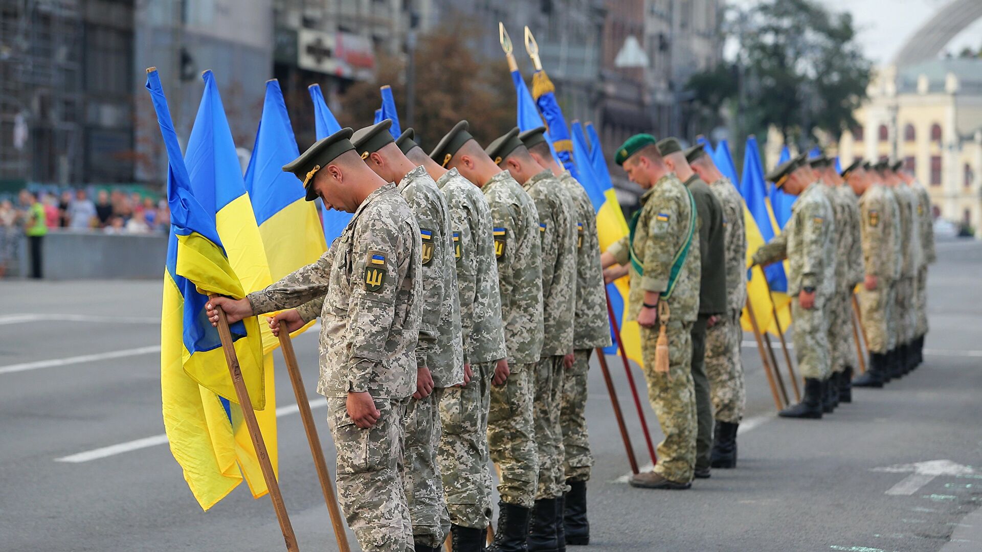 Украинский генерал Романенко предложил бороться с Россией нетрадиционным оружием