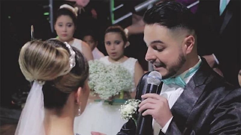 На свадьбе невеста узнала, что ее жених любит другую. Девушка не смогла сдержать слез, когда поняла, о ком говорит избранник