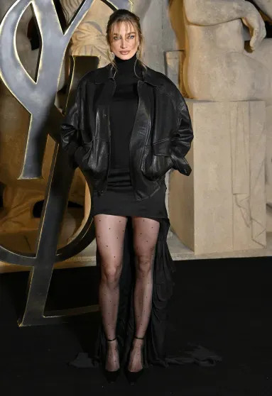 Белла Хадид, Рози Хантингтон-Уайтли, Кейт Мосс, Оливия Уайлд, Марк Эйдельштейн с девушкой и дети звёзд на показе Saint Laurent benjamin cremel,kristy sparow,laurent saintlaurent,айрис лоу,Алеся Кафельникова,алина миллер,Белла Хадид,джейн биркин,джуд лоу,зоя кравиц,Кейт Мосс,леон лурдес,Марк Эйдельштейн,матильда пино,Мишель Пфайффер,надежда ли коэн,Оливия Уайлд,Рози Хантингтон-Уайтли,татьяна чурбанова,франсуа-анри пино,Шарлотта Генсбур,эрин уоссон