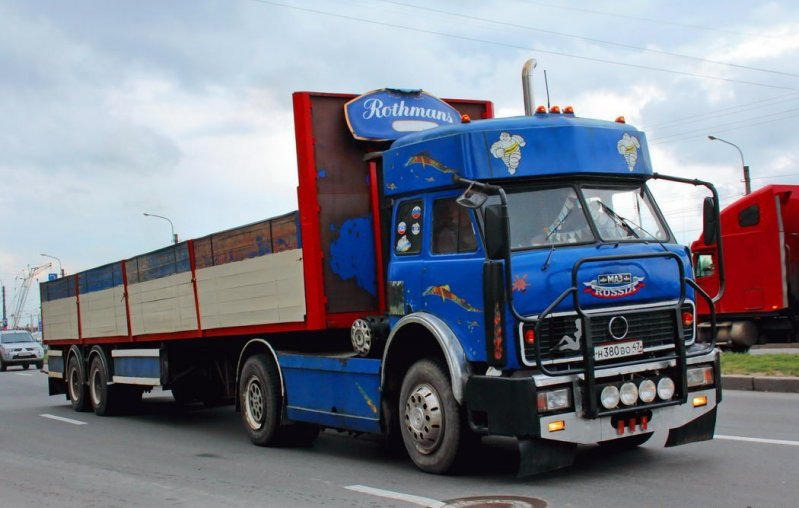 Тюнинг советских грузовиков из "лихих 1990-х" 90-е, грузовик, дальнобойщики, тюнинг