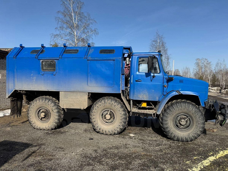  на продажу выставлен российский вездеход с американским мотором, которому нет равных