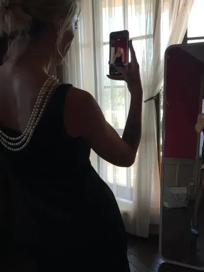 Свечи на каравае: как Настя Ивлеева отметила своё 35-летие настя ивлеева, день рождения, 35 лет, каравай, филипп бегак, телеведущая, блогер, праздник, образ, семья