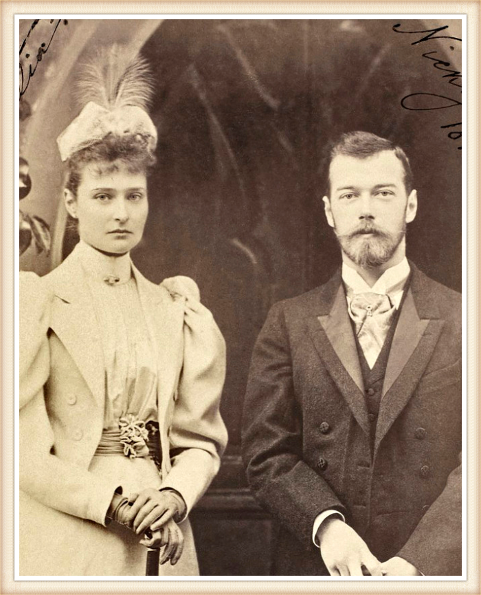 Императрица Александра Федоровна с мужем Николаем II, 1894 год